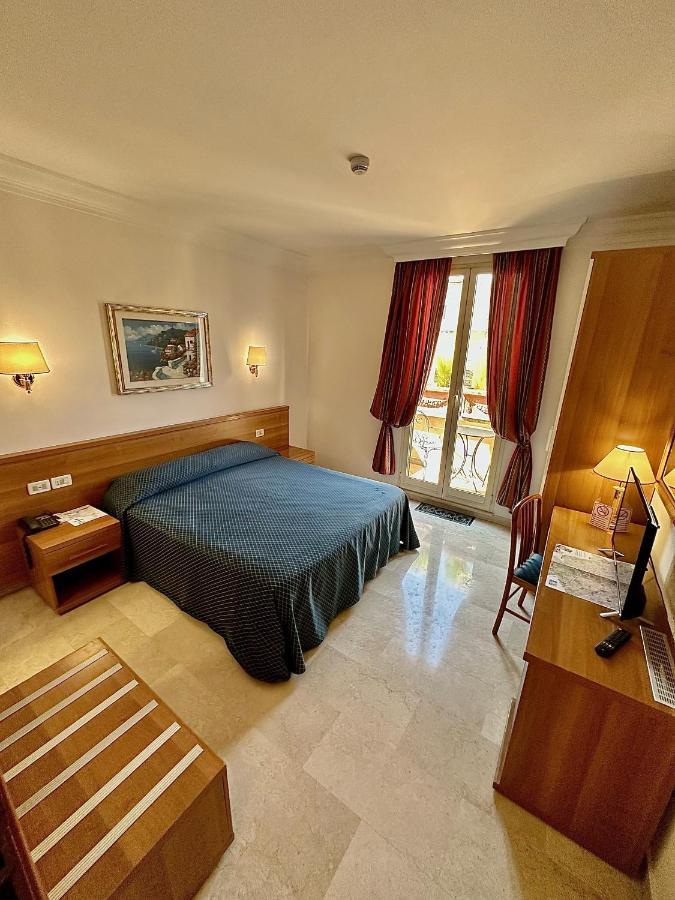 Hotel Principe Di Piemonte Рим Екстериор снимка
