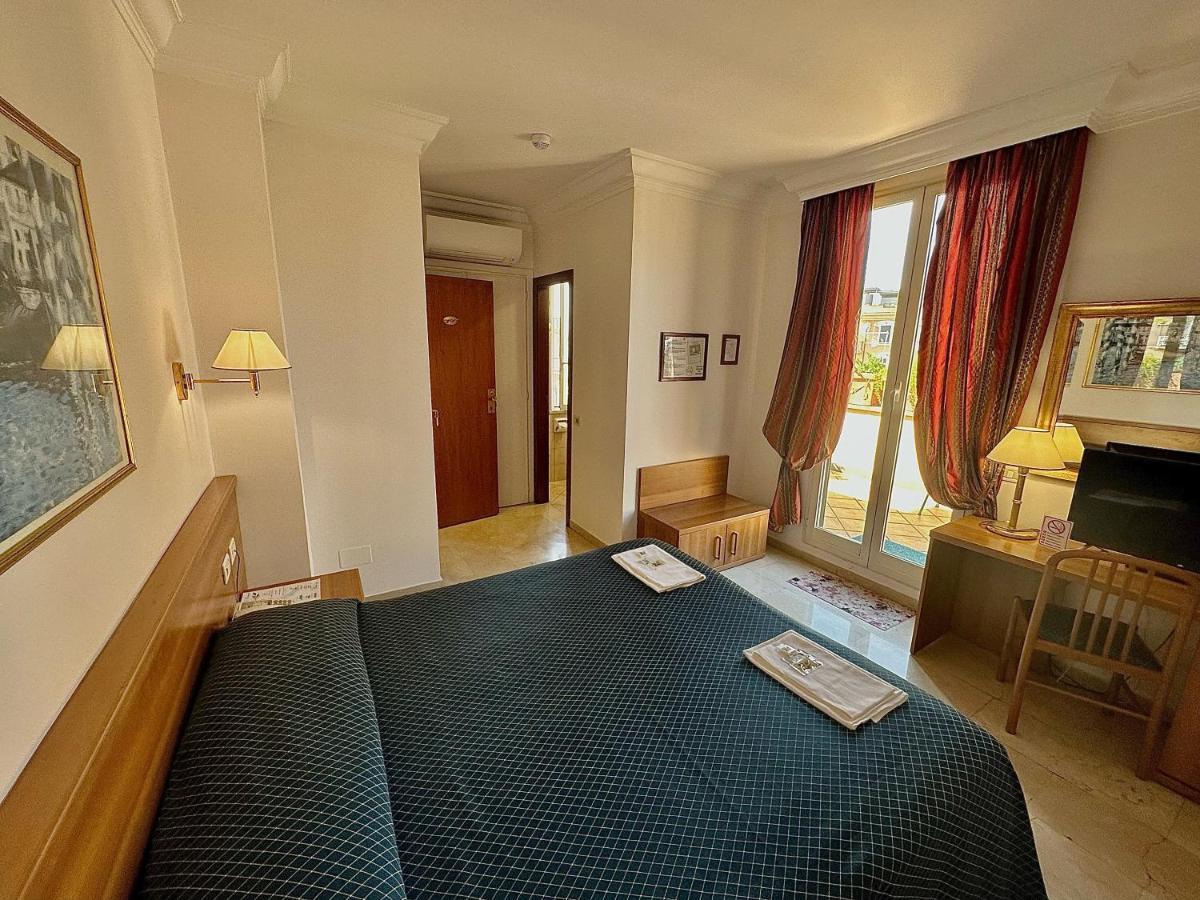 Hotel Principe Di Piemonte Рим Екстериор снимка