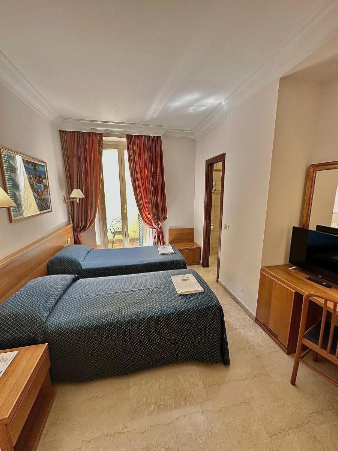 Hotel Principe Di Piemonte Рим Екстериор снимка
