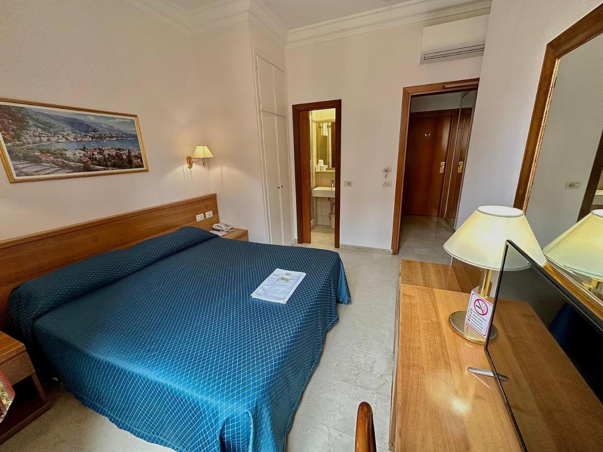 Hotel Principe Di Piemonte Рим Екстериор снимка