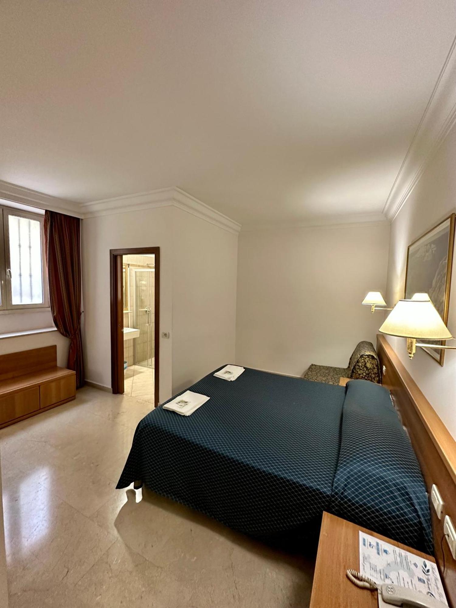 Hotel Principe Di Piemonte Рим Екстериор снимка