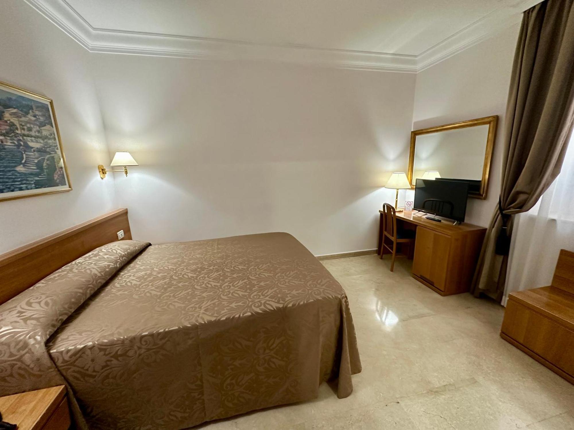 Hotel Principe Di Piemonte Рим Екстериор снимка