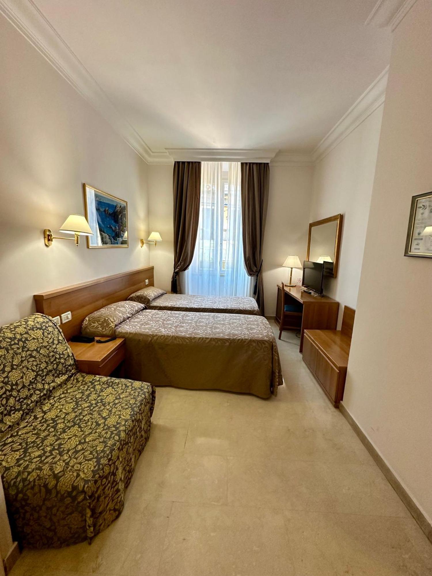 Hotel Principe Di Piemonte Рим Екстериор снимка