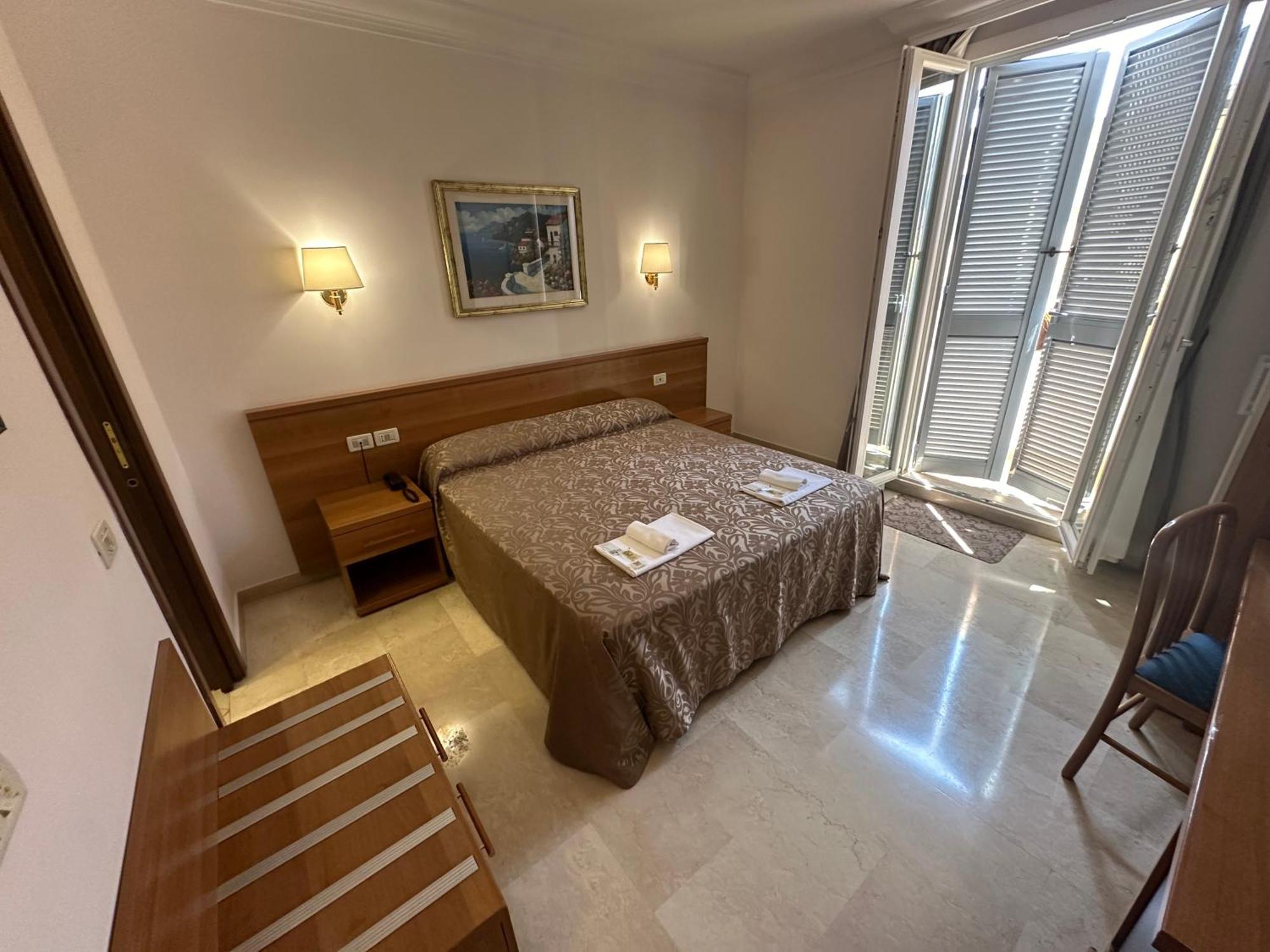 Hotel Principe Di Piemonte Рим Екстериор снимка